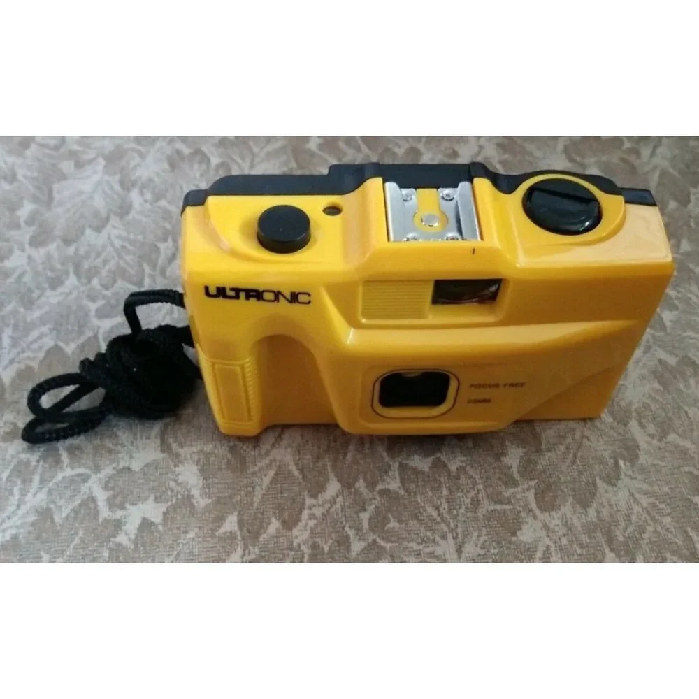 Vintage Ultronic Focus-Free 35mm Film Camera EUC yellow exterior